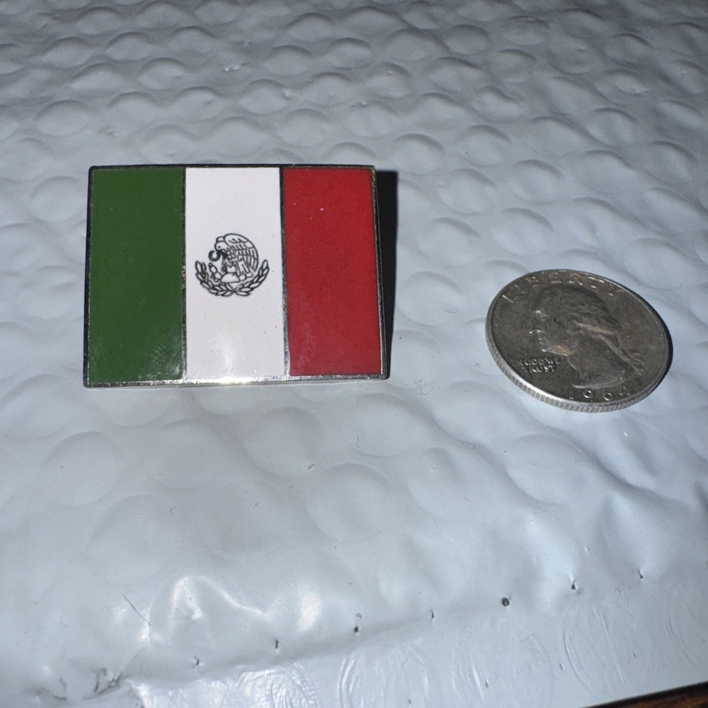 Vintage Mexican Flag Lapel Hat  Pin Coat Collectible Charm - Picture 2 of 5